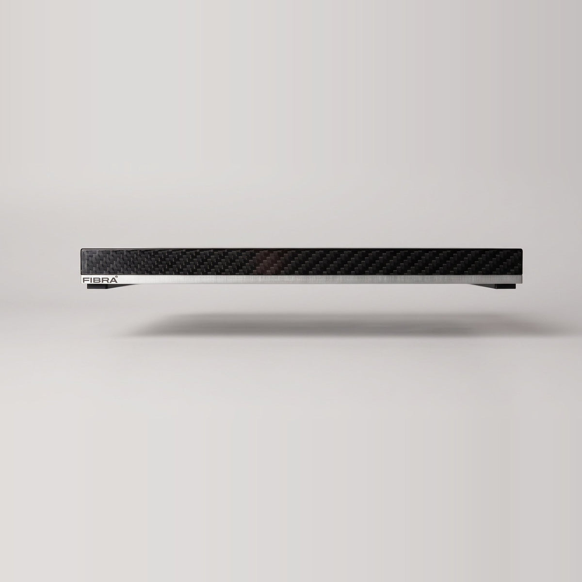 Carbon Tray 01 im Profil: 23 mm hoch, die Beine verschwinden unter der Schale